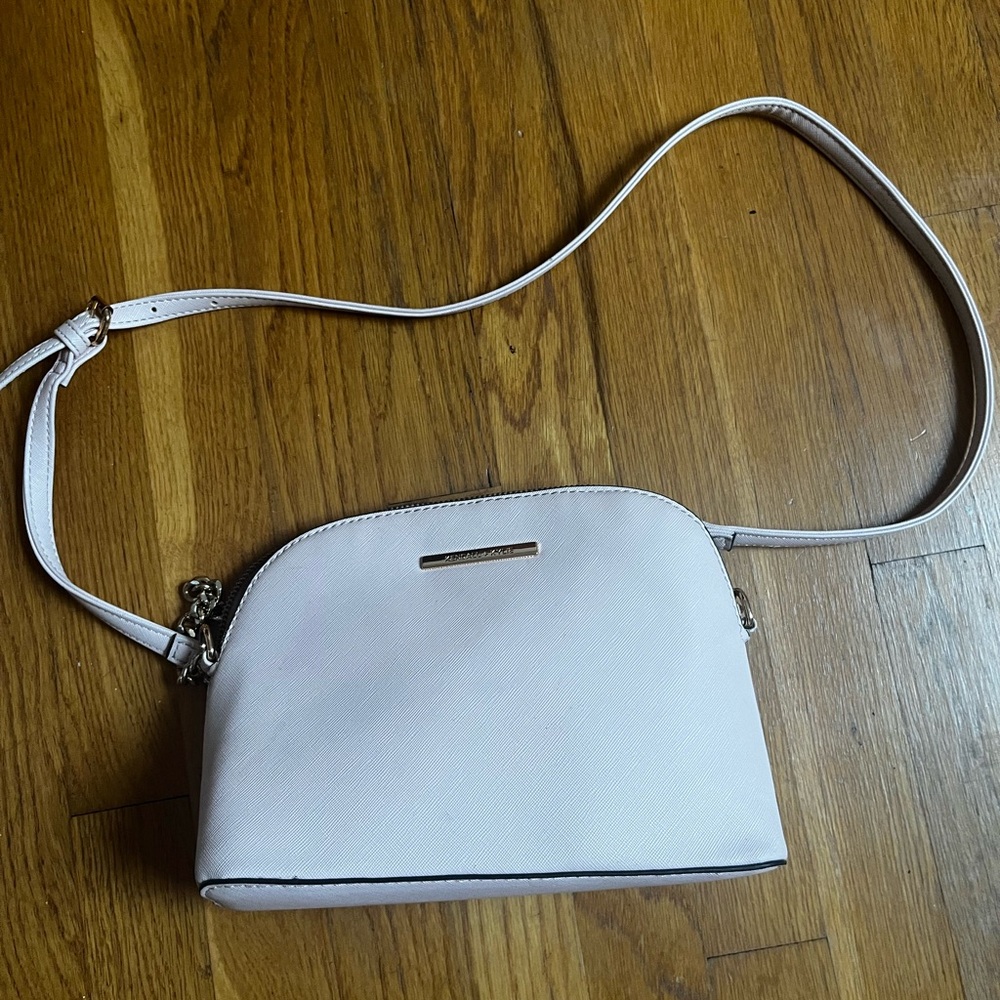 Light pink Kendal & Kylie crossbody